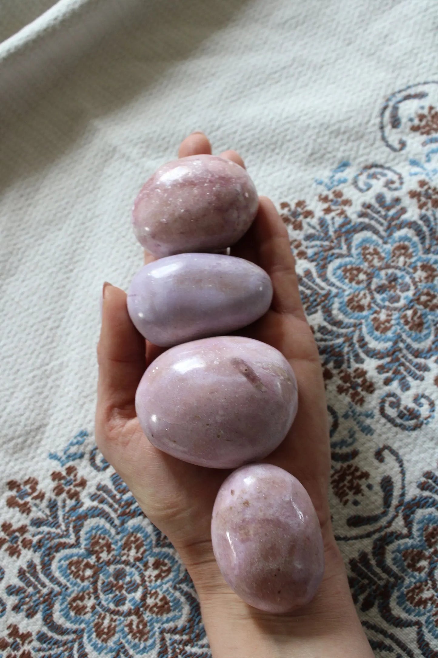 Grand galet de lépidolite tons roses AU CHOIX - Aurore Lune