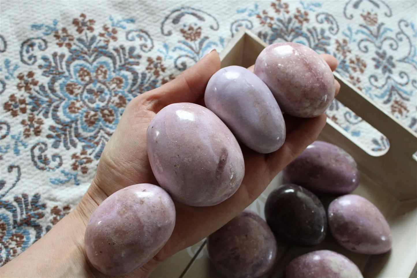 Grand galet de lépidolite tons roses AU CHOIX - Aurore Lune