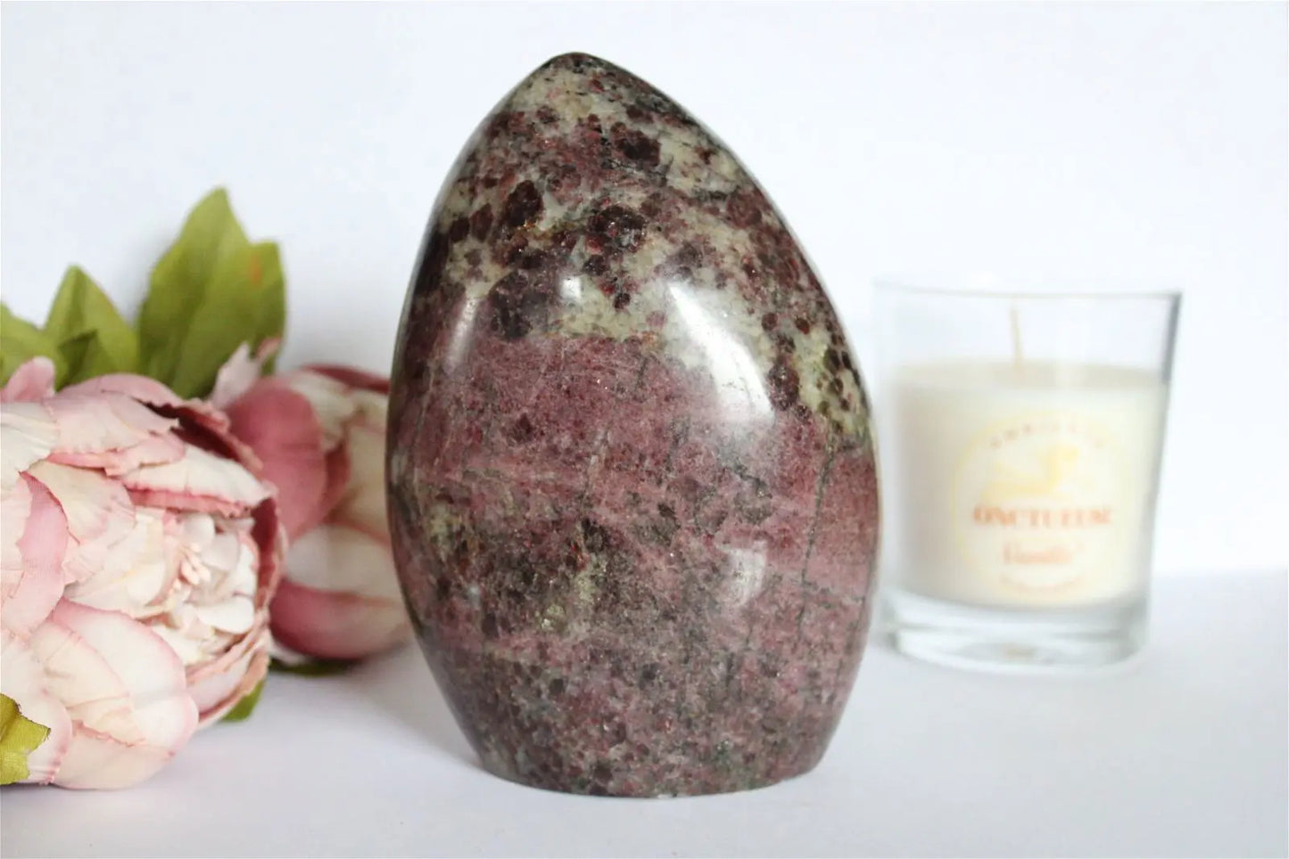 Grand grenat rubellite 15cm 1.538 kg environ RARE - Aurore Lune
