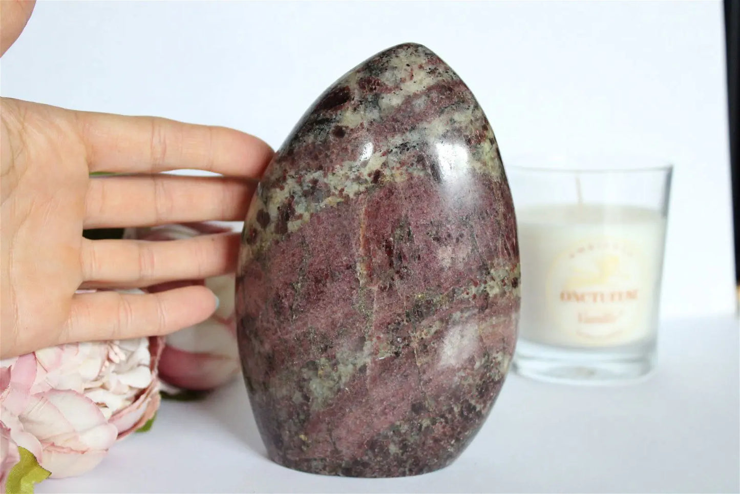 Grand grenat rubellite 15cm 1.538 kg environ RARE - Aurore Lune
