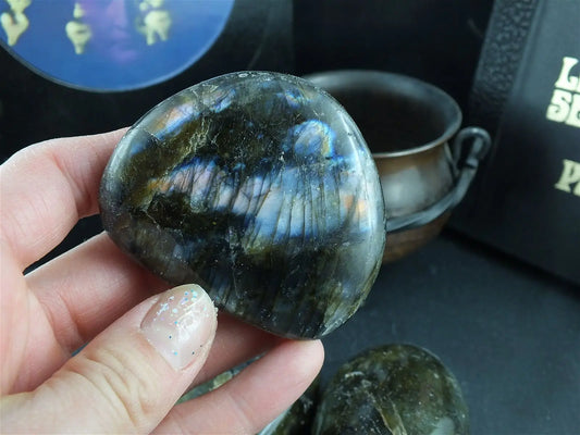 Gros galet de labradorite * PROTECTION DU FOYER * COLIS - Aurore Lune