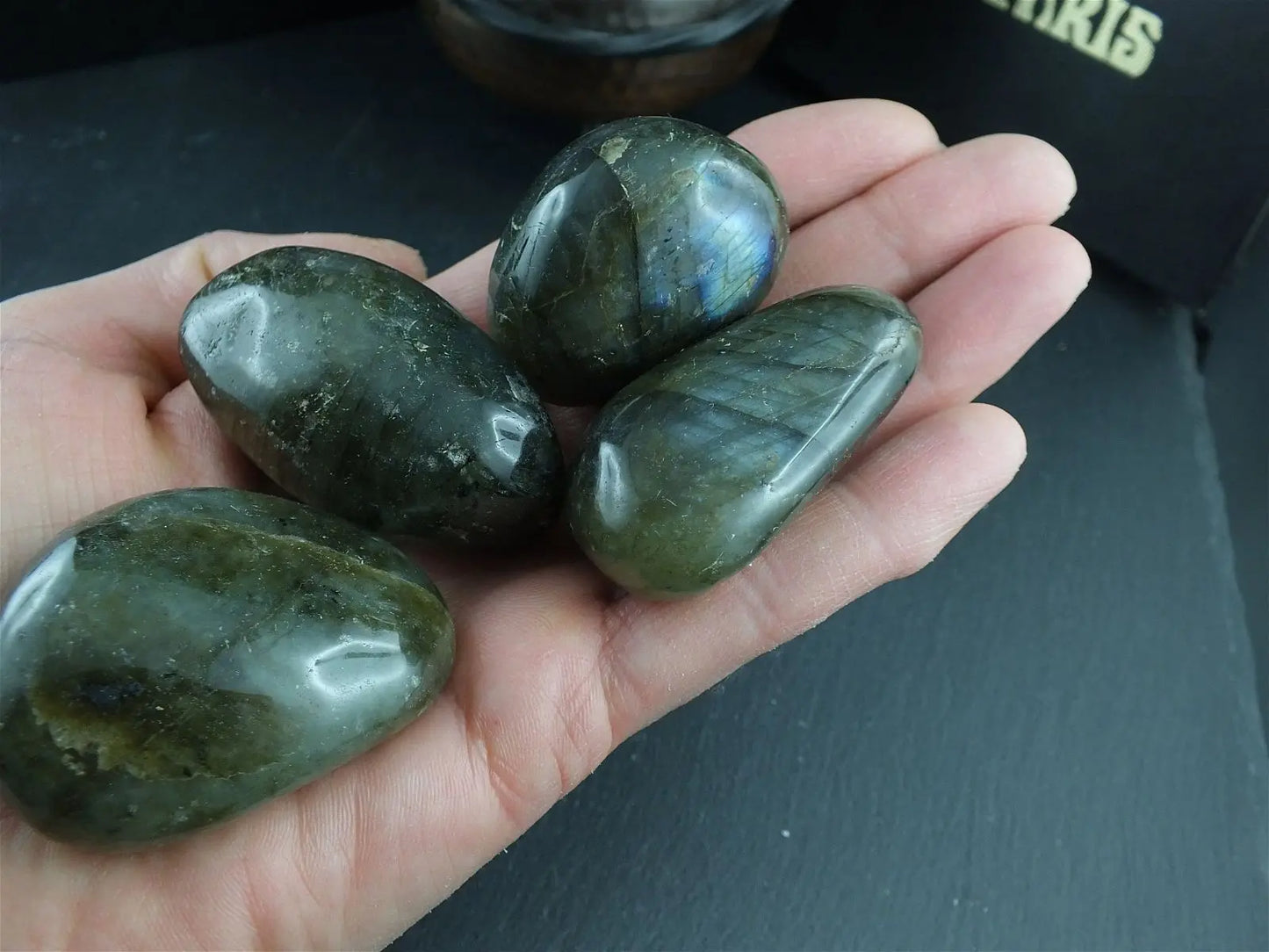 Gros galet de labradorite * PROTECTION DU FOYER * COLIS - Aurore Lune