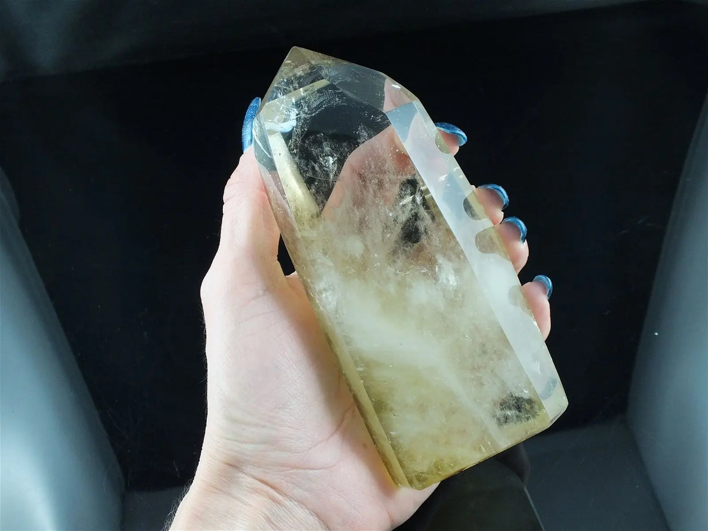 Grosse Pointe de citrine 616 grammes - Aurore Lune
