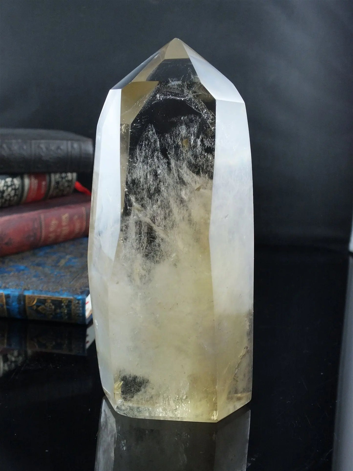 Grosse Pointe de citrine 616 grammes - Aurore Lune