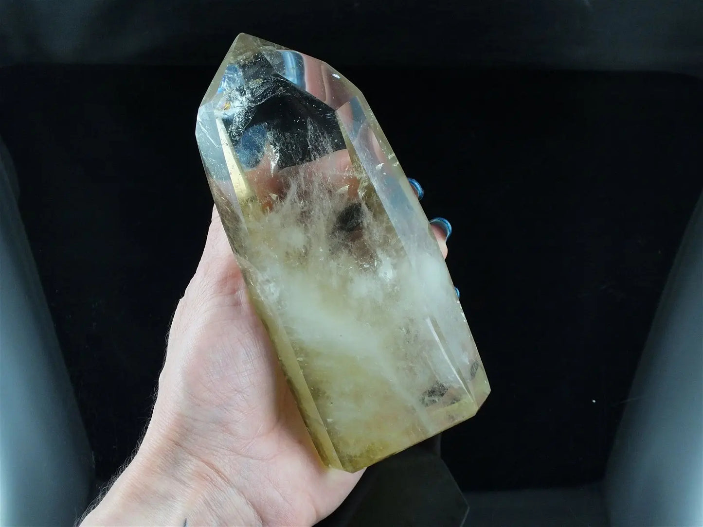 Grosse Pointe de citrine 616 grammes - Aurore Lune