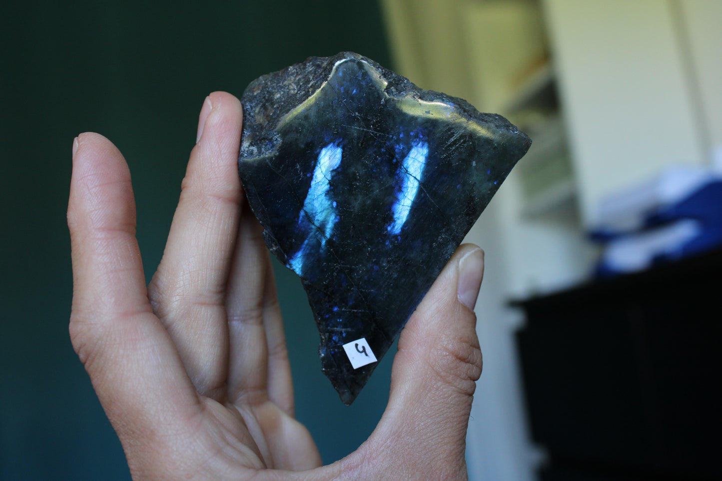 Morceau de labradorite mi-brute AU CHOIX menu déroulant - Aurore Lune