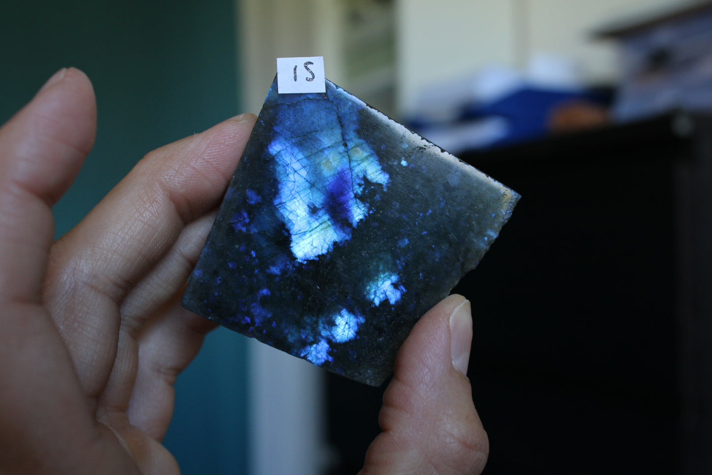 Morceau de labradorite mi-brute AU CHOIX menu déroulant - Aurore Lune