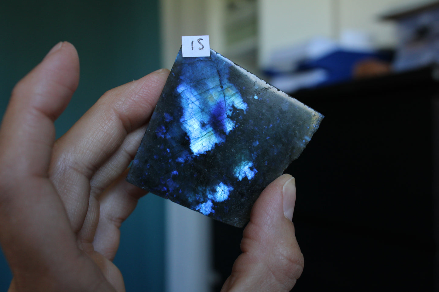 Morceau de labradorite mi-brute AU CHOIX menu déroulant - Aurore Lune