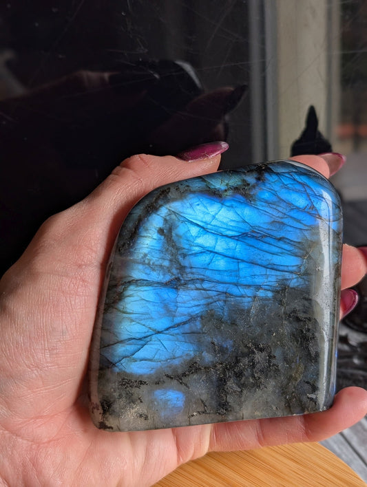 Labradorite à poser bleu morpho 0.5 kg - Aurore Lune