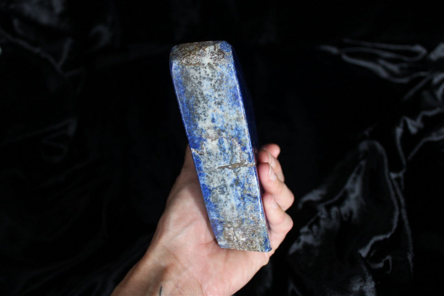 Lapis lazuli à poser 1.52 kg - Aurore Lune