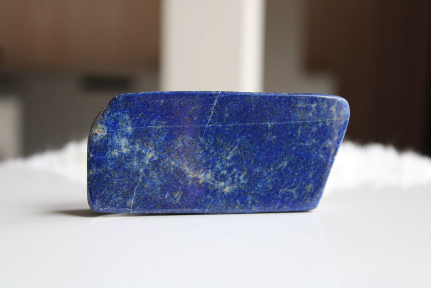 Lapis lazuli à poser 172 grammes 9 cm - Aurore Lune