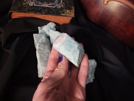 Morceau d' amazonite brute belle taille - Aurore Lune