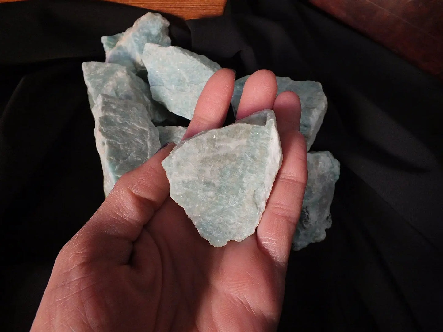 Morceau d' amazonite brute belle taille - Aurore Lune