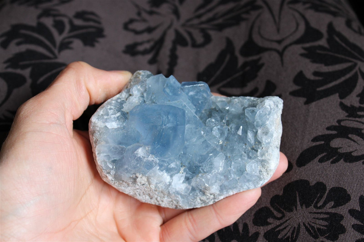 Morceau de célestite célestine brute 9 cm - Aurore Lune