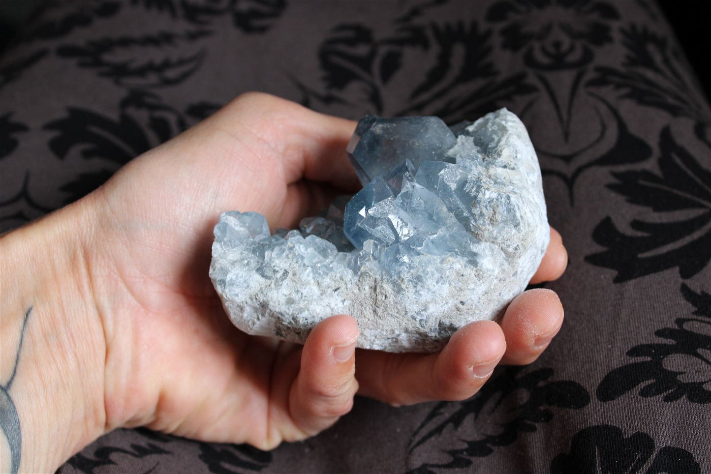 Morceau de célestite célestine brute 9 cm - Aurore Lune