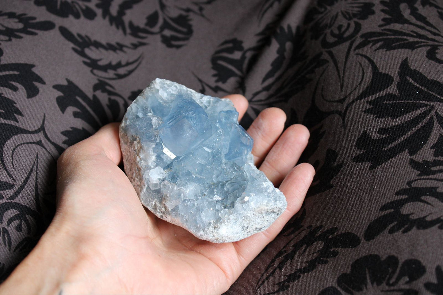 Morceau de célestite célestine brute 9 cm - Aurore Lune
