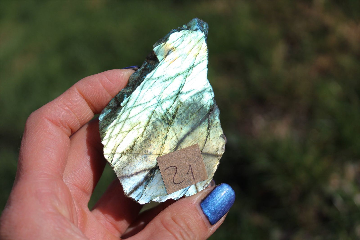 Morceau de labradorite mi-brute AU CHOIX menu déroulant - Aurore Lune