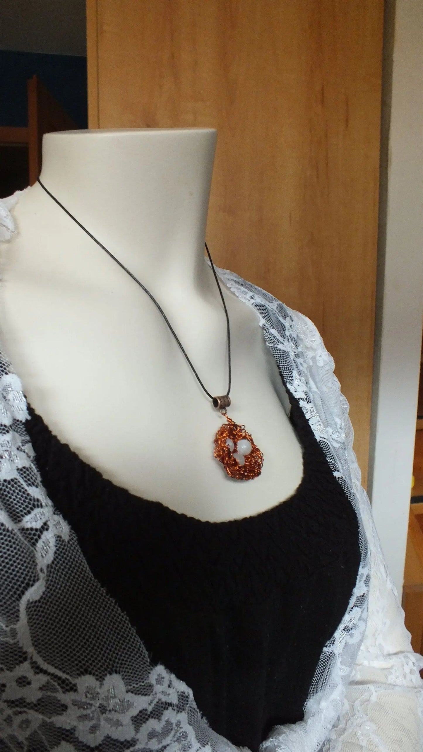 Nid d'Amour avec labradorite blanche collier - Aurore Lune