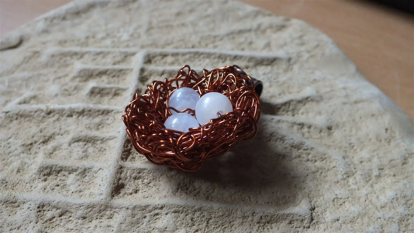 Nid d'Amour avec labradorite blanche collier - Aurore Lune