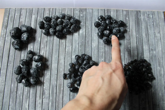 Obsidienne larme d apache brute taille d'un petit raisin - Aurore Lune