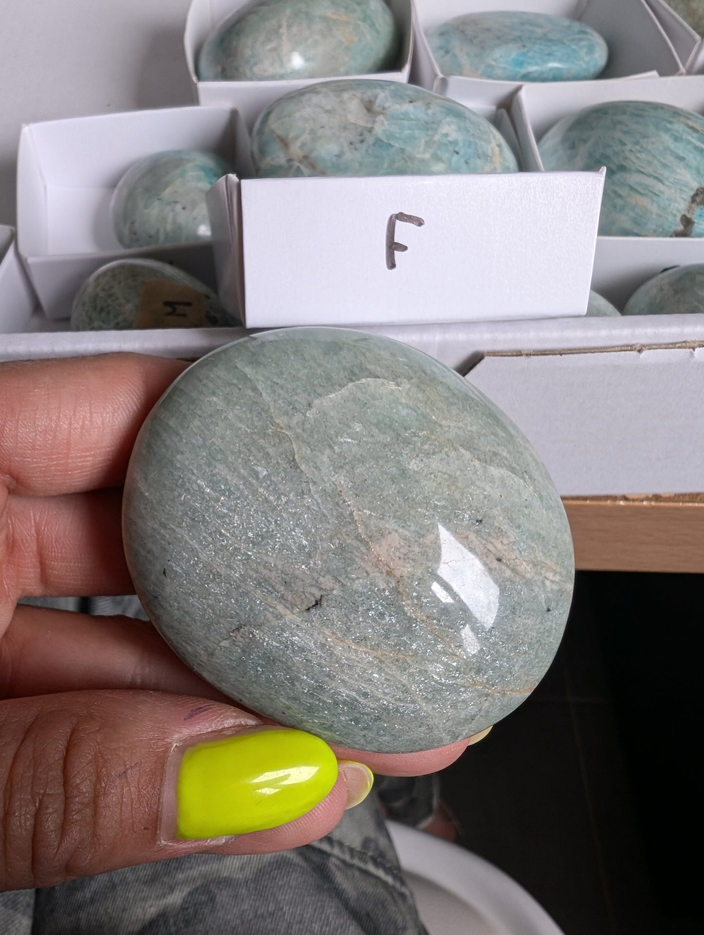 Galet en amazonite au choix - Aurore Lune