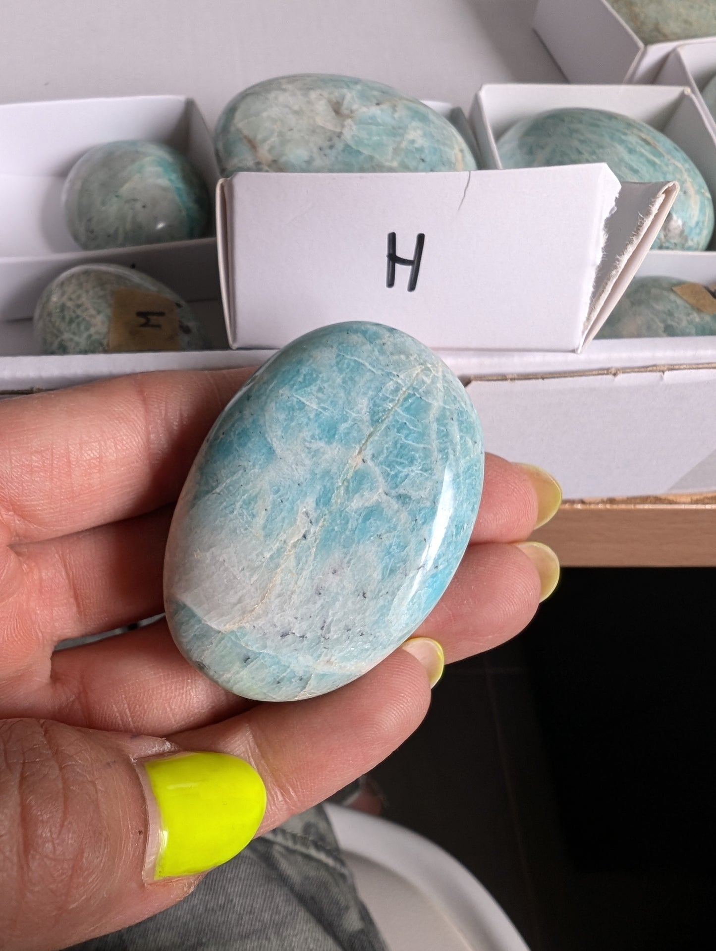 Galet en amazonite au choix - Aurore Lune