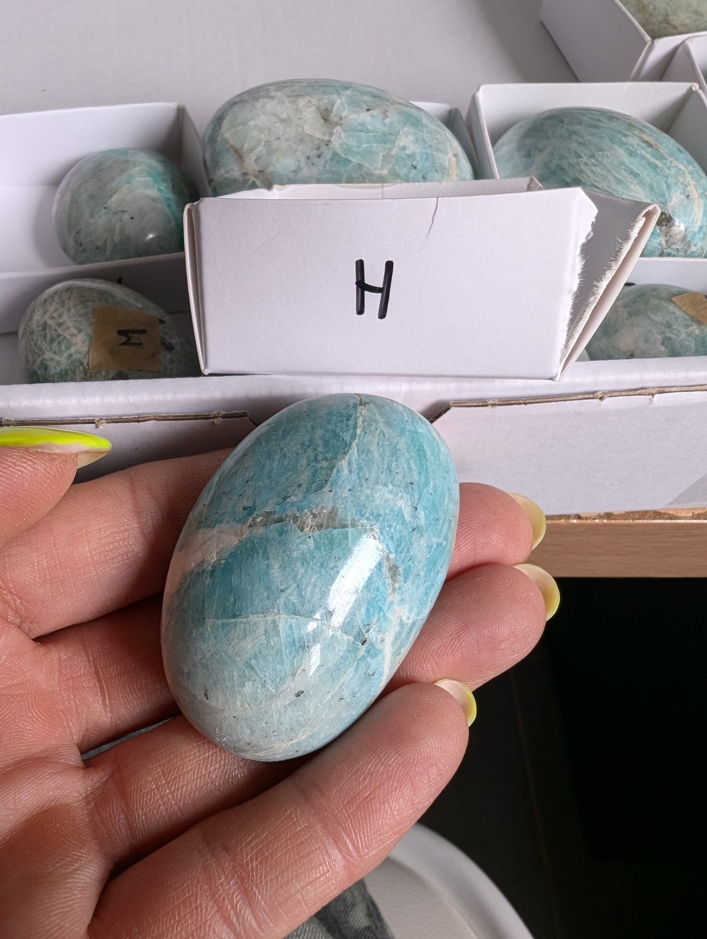 Galet en amazonite au choix - Aurore Lune