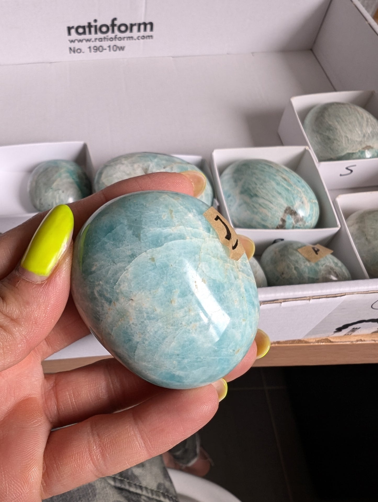 Galet en amazonite au choix - Aurore Lune