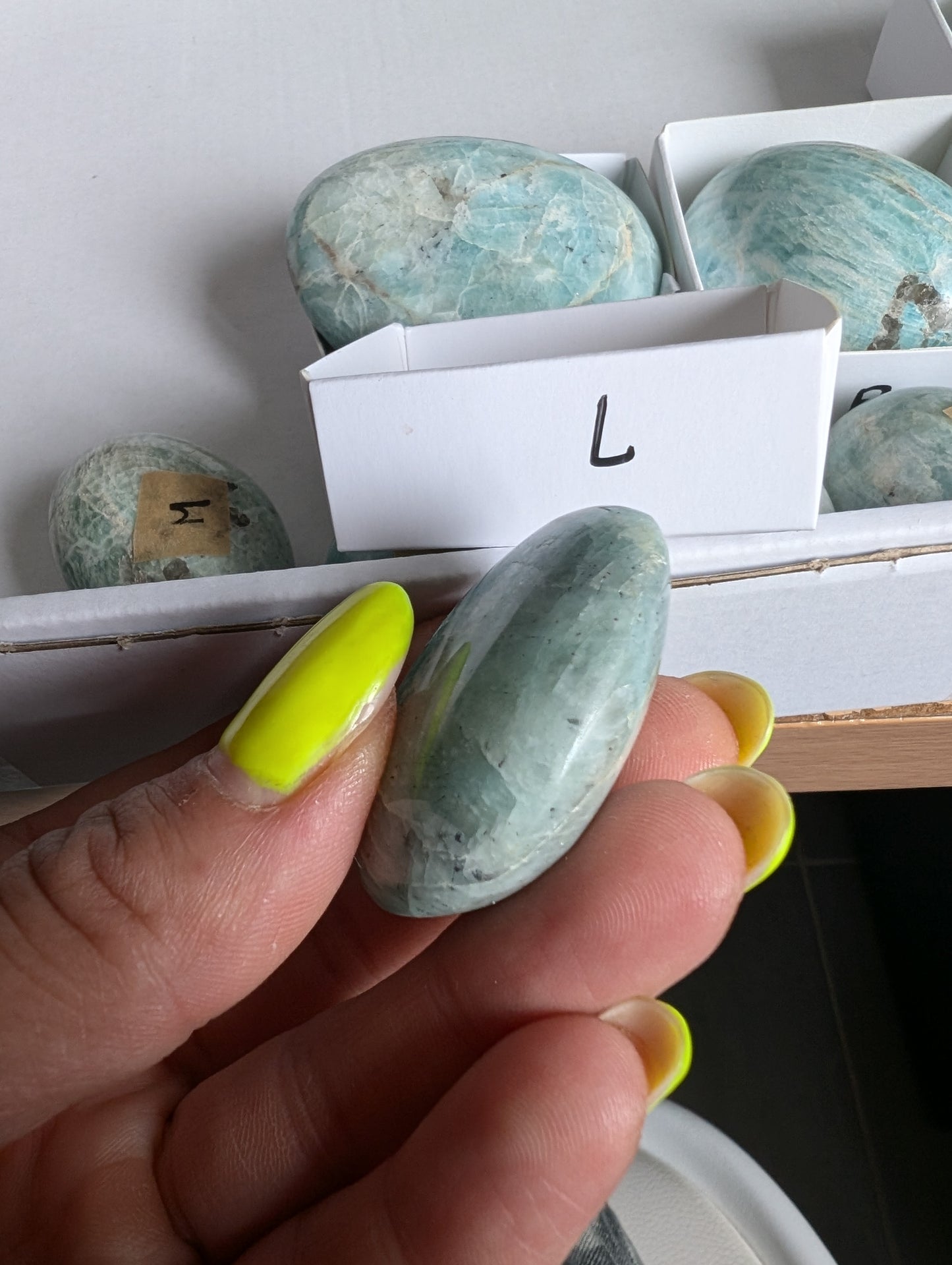 Galet en amazonite au choix - Aurore Lune