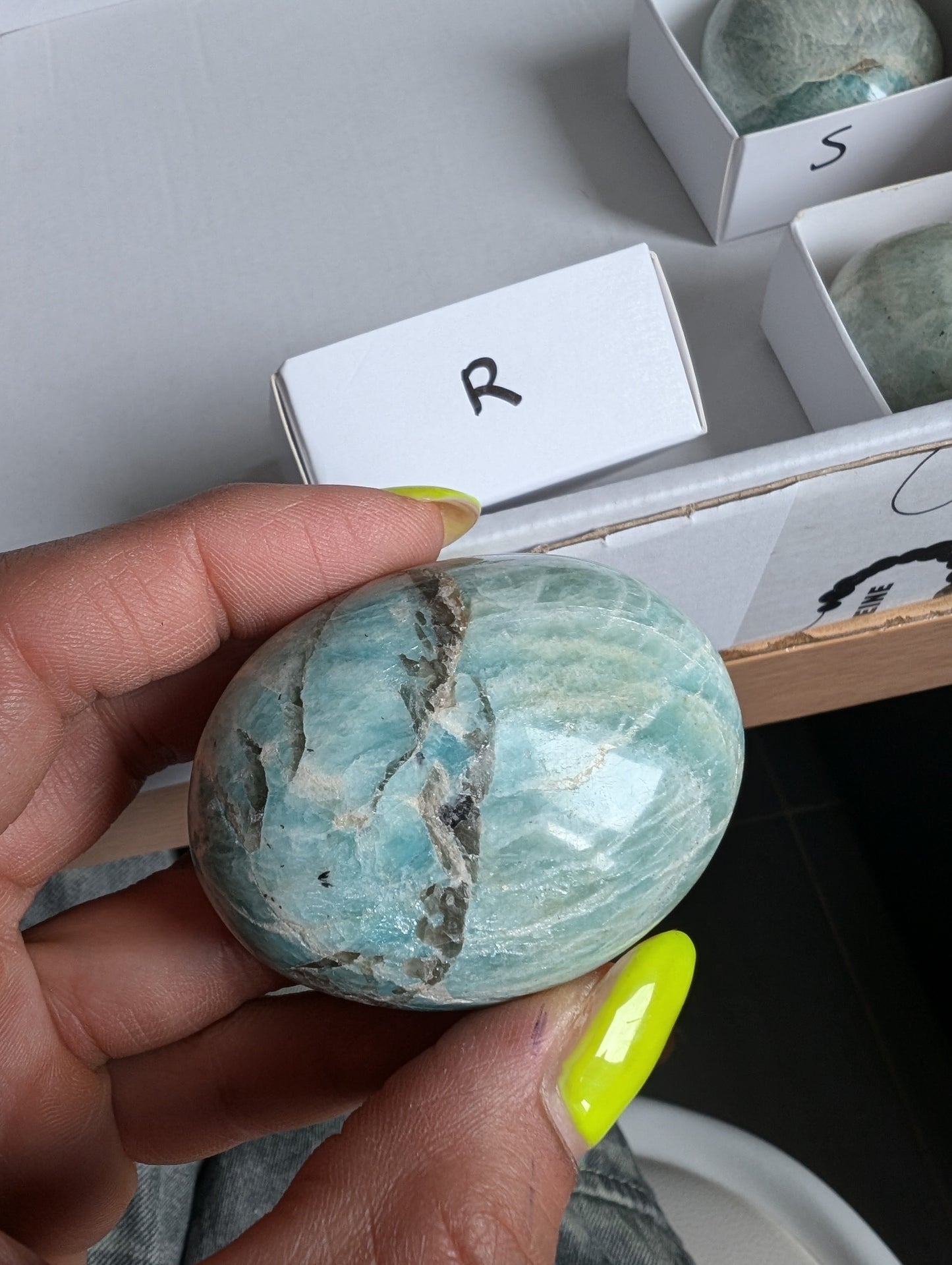 Galet en amazonite au choix - Aurore Lune
