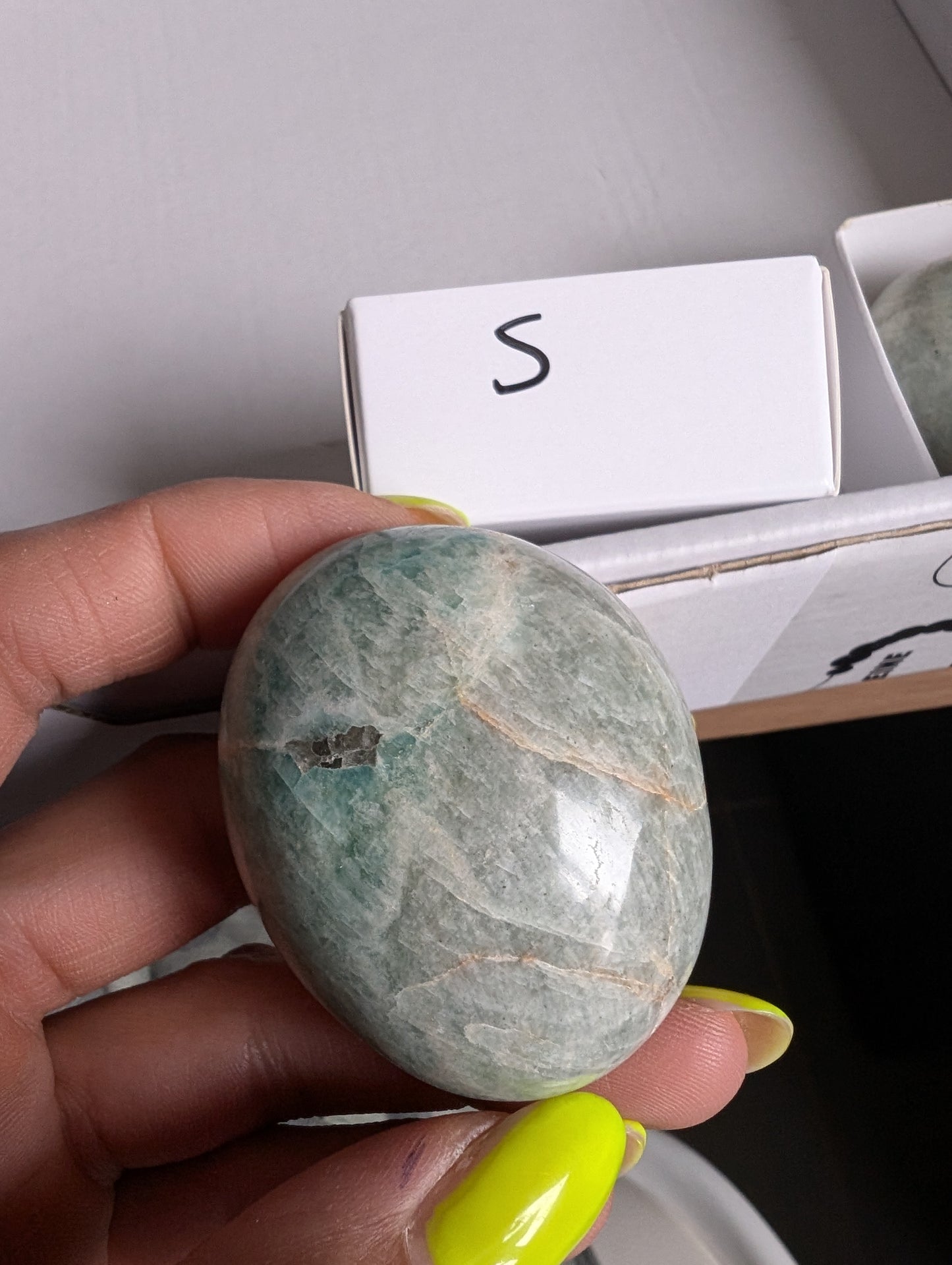 Galet en amazonite au choix - Aurore Lune