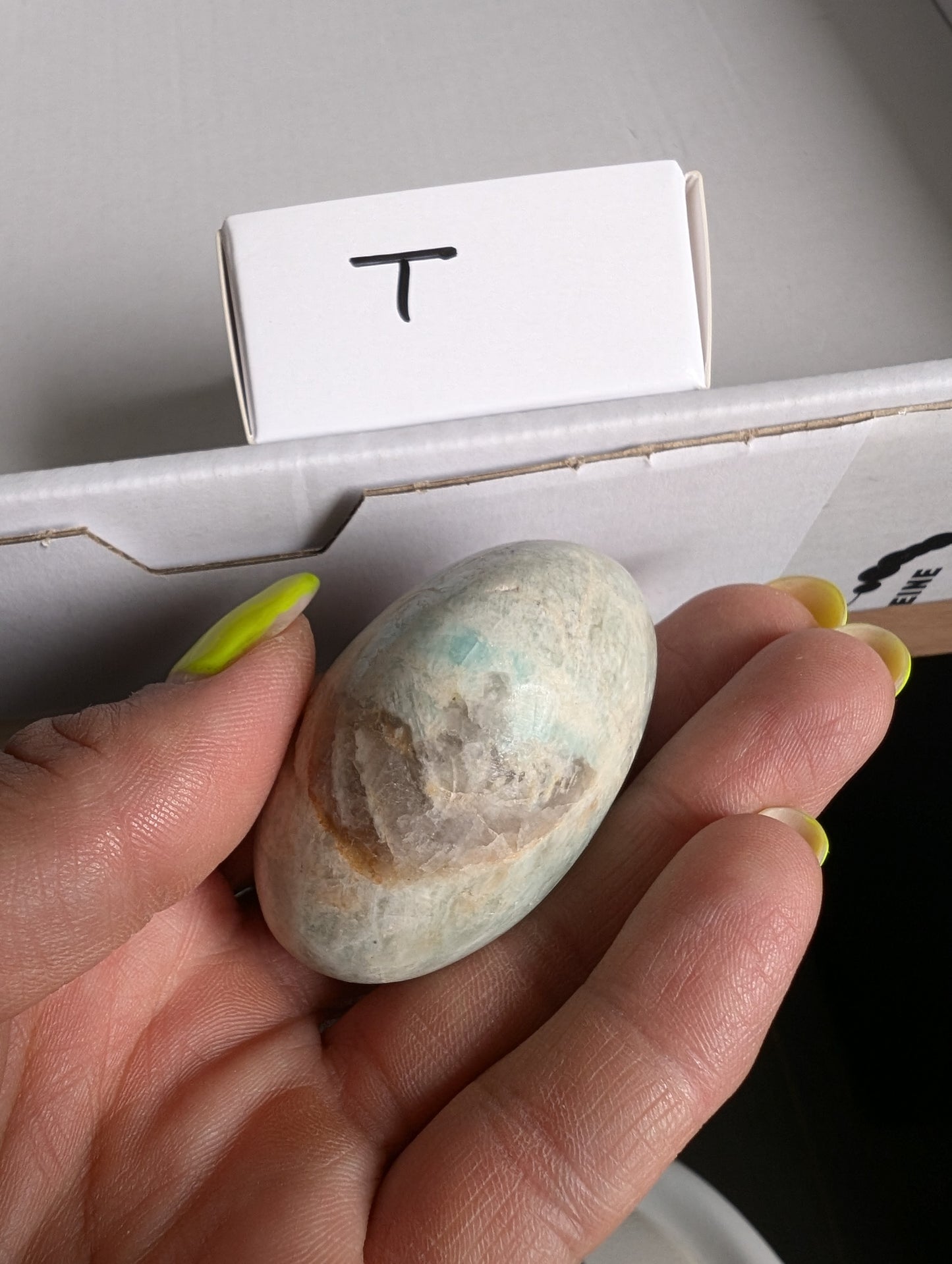 Galet en amazonite au choix - Aurore Lune