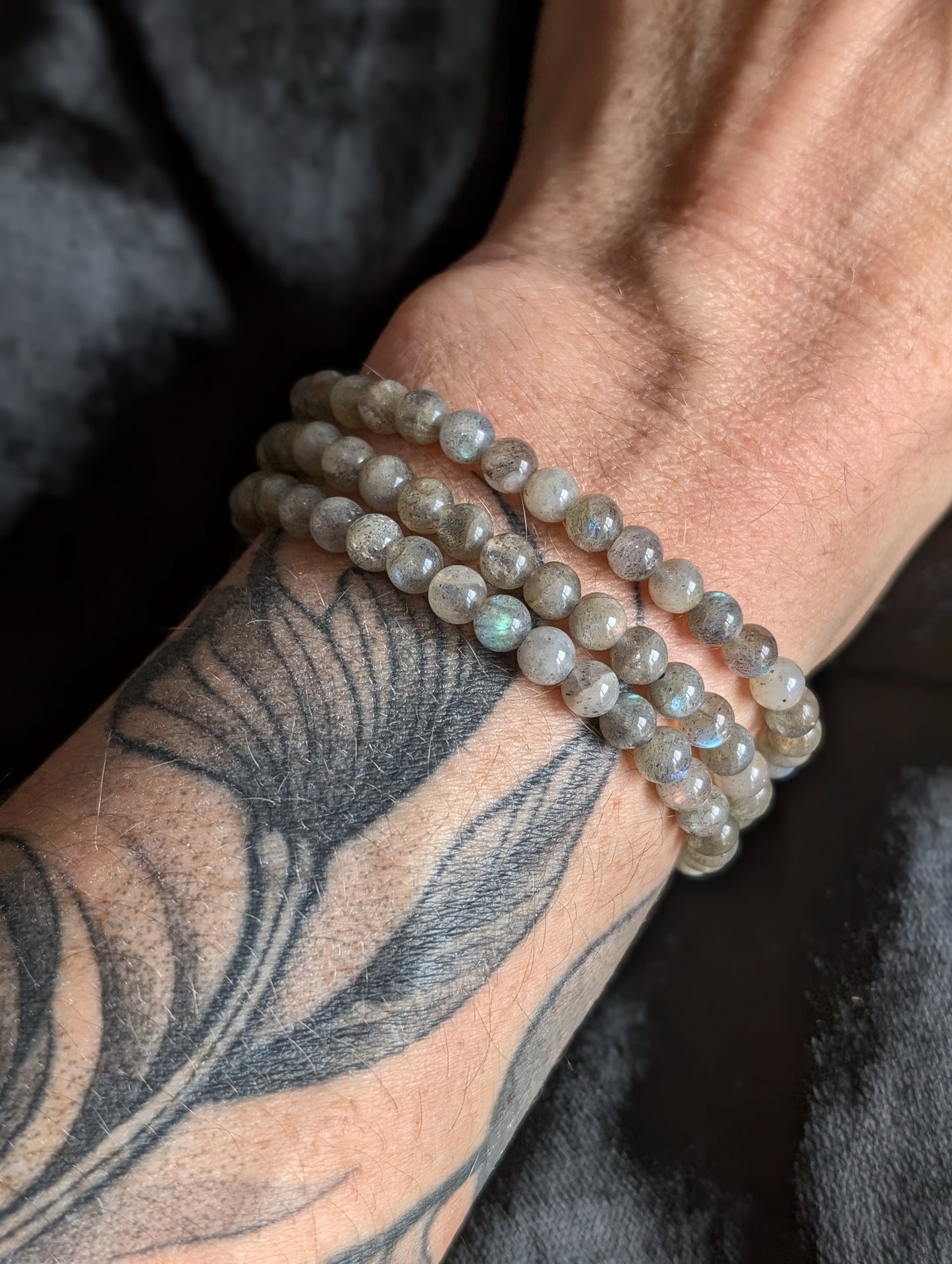 Bracelet élastiqué en labradorite triple rangs
