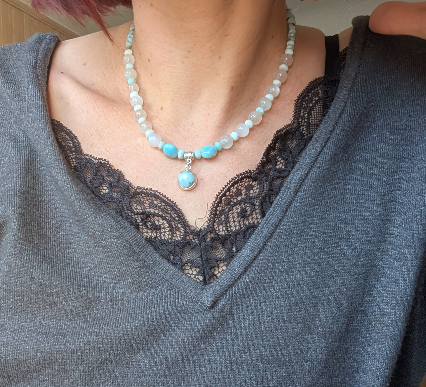 Collier en Larimar et Labradorite Blanche