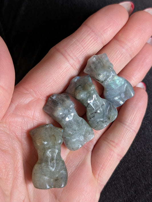 Statuette femme labradorite - Aurore Lune