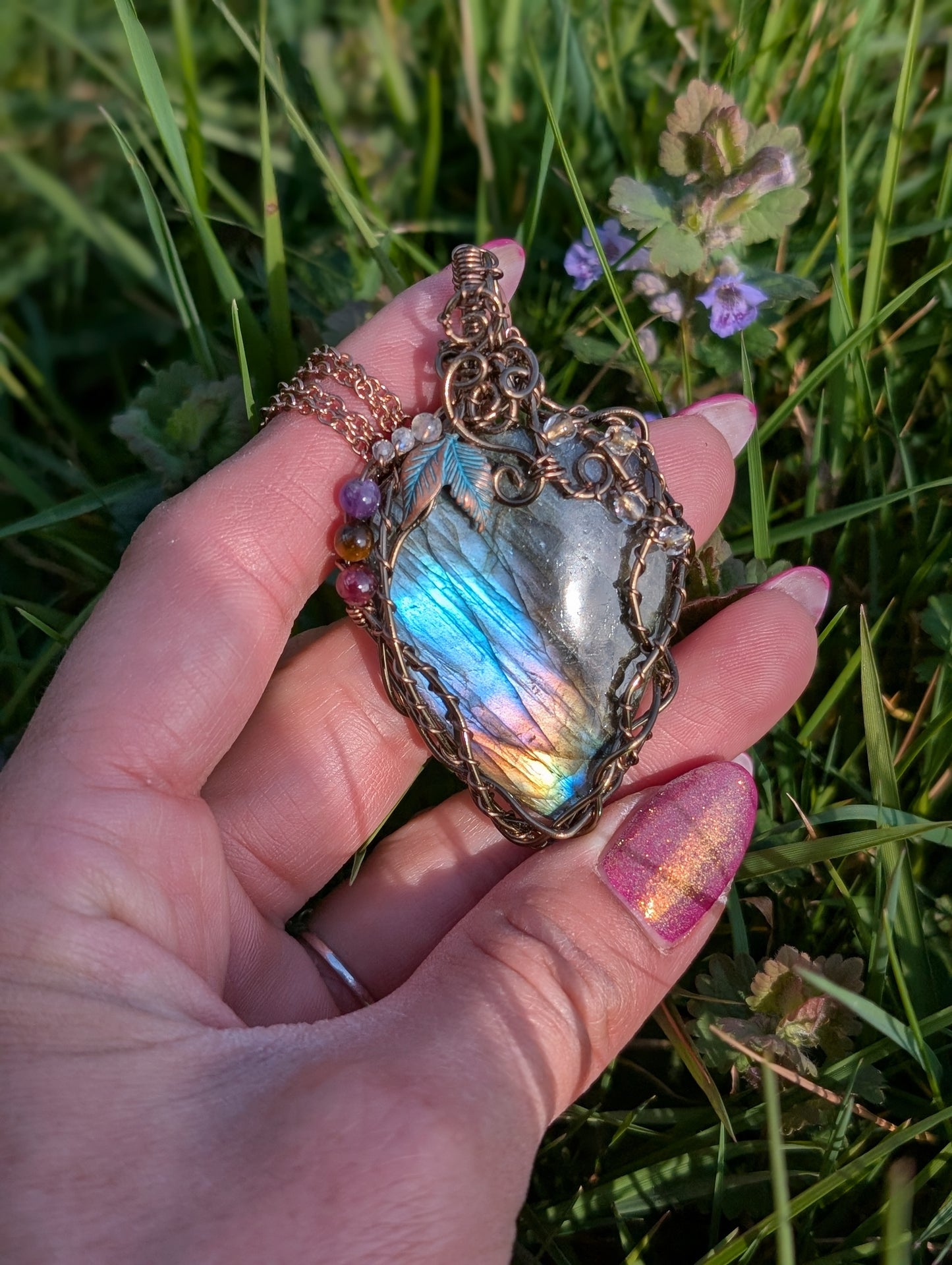 Collier talisman de pouvoir en labradorite
