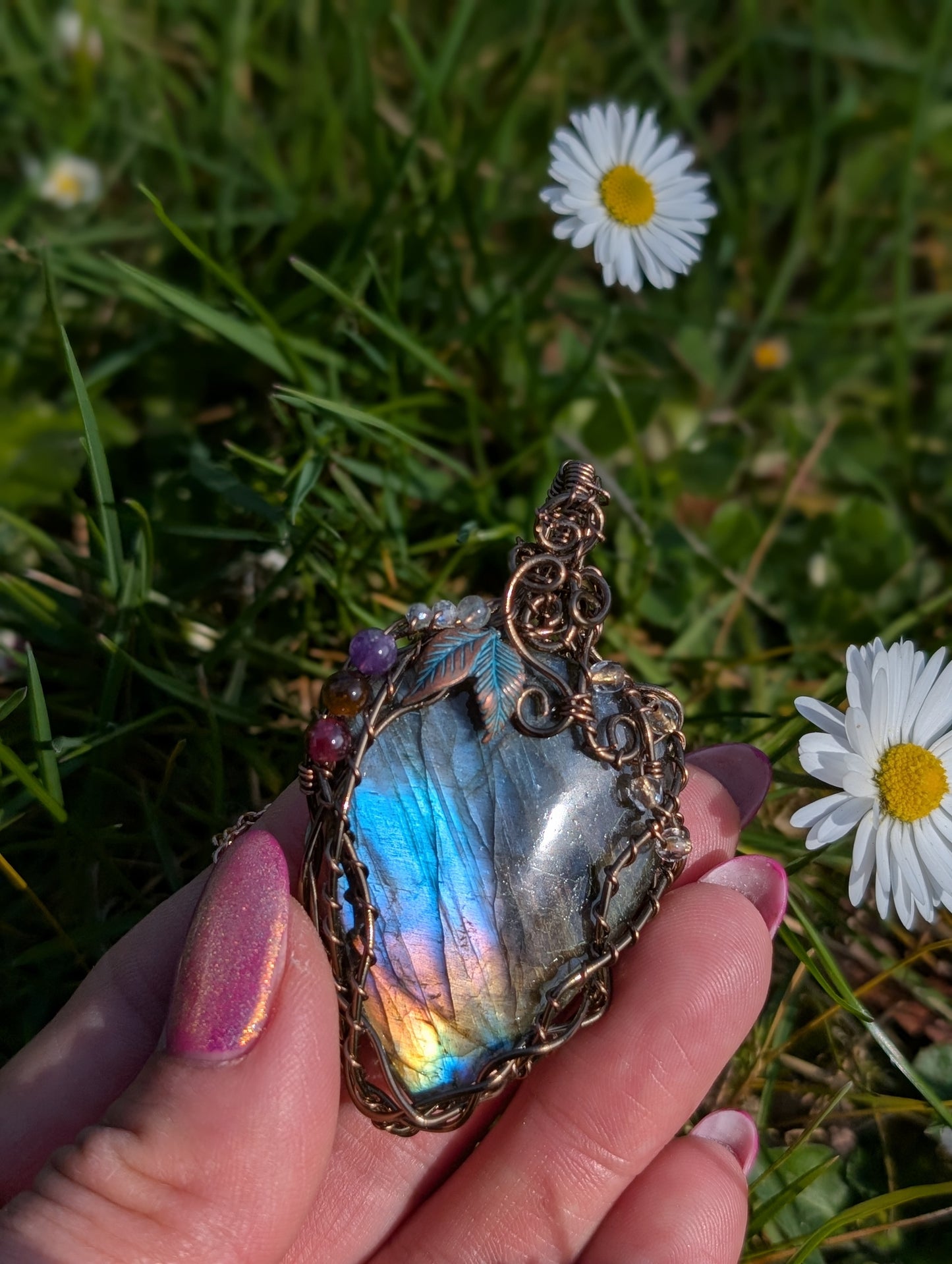 Collier talisman de pouvoir en labradorite