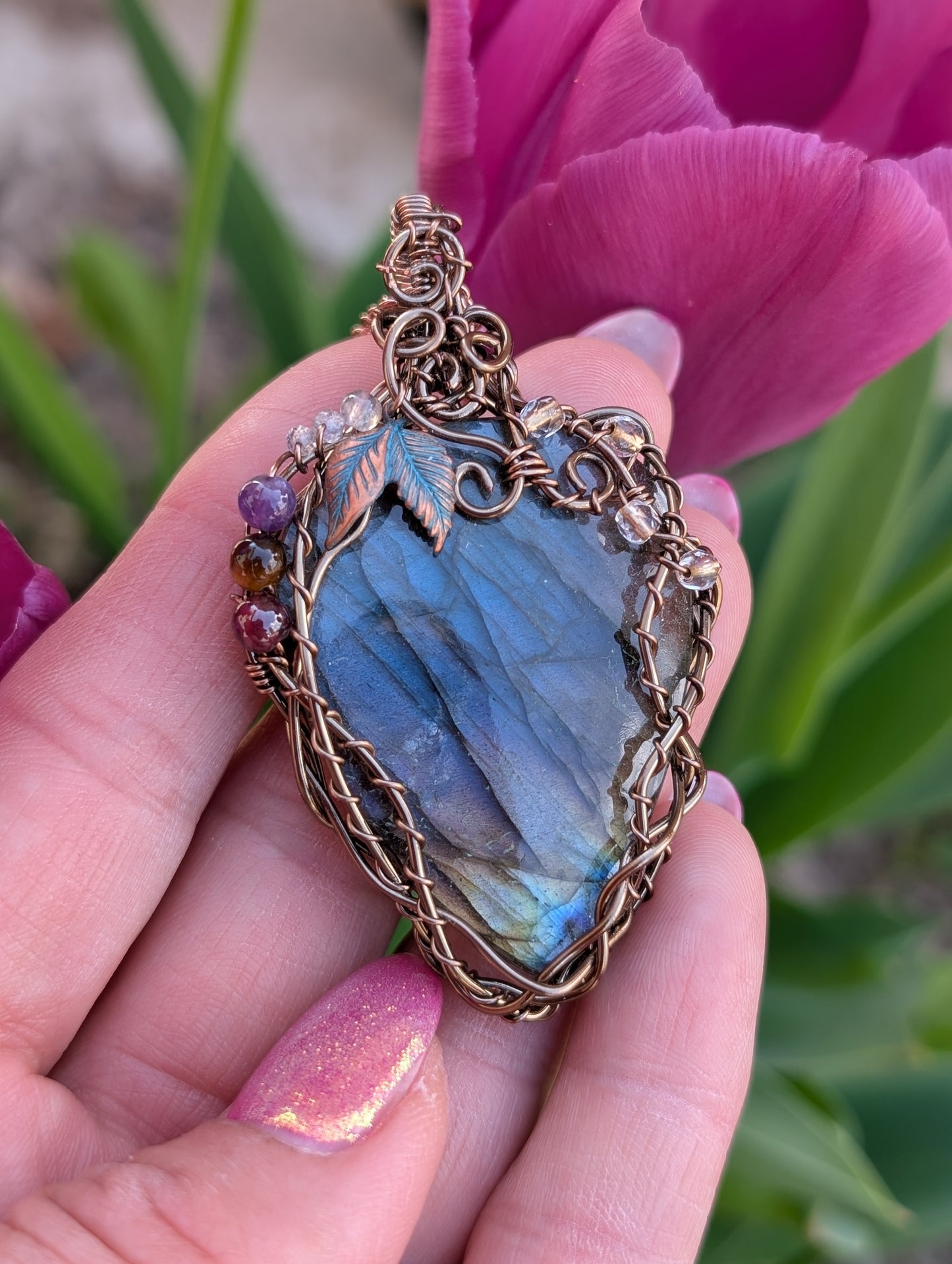Collier talisman de pouvoir en labradorite