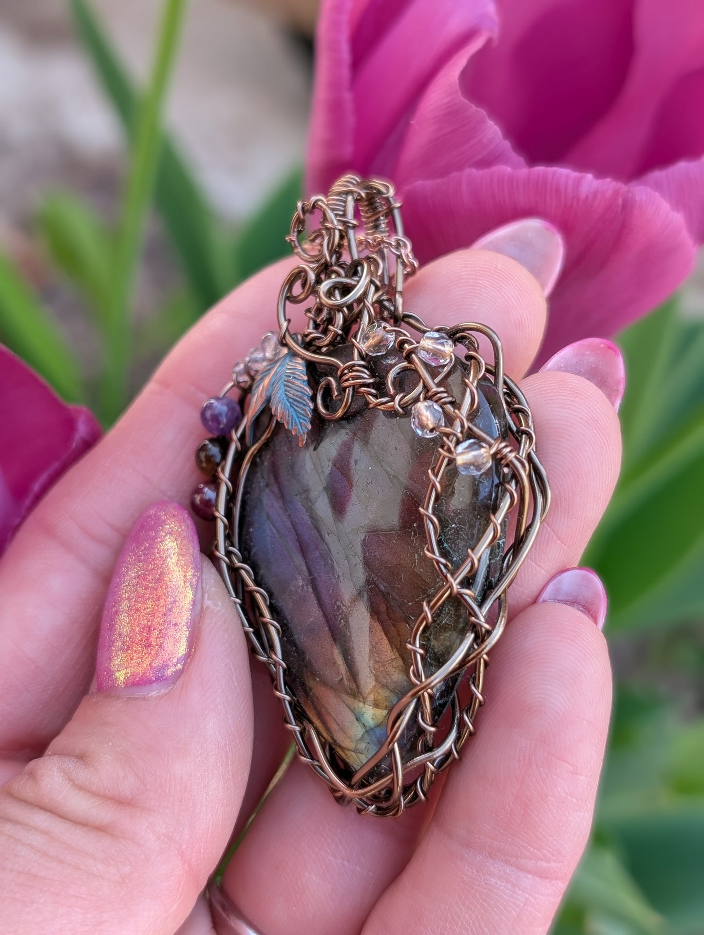 Collier talisman de pouvoir en labradorite