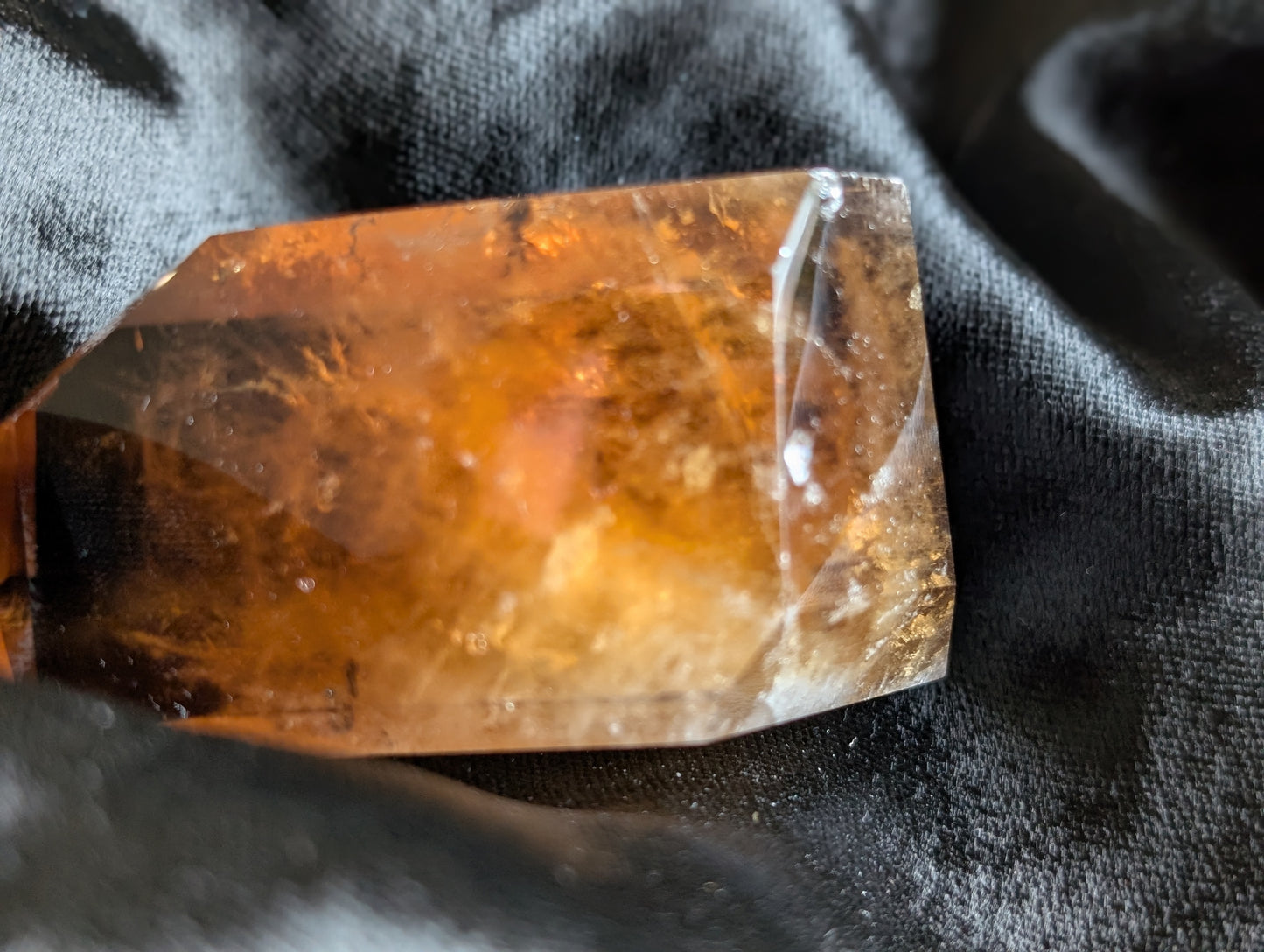 Pointe de citrine véritable
