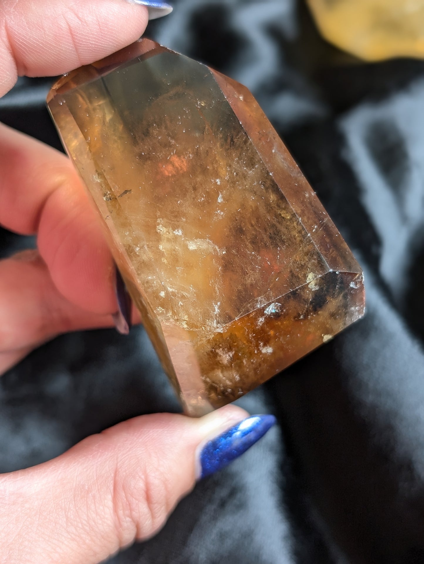 Pointe de citrine véritable