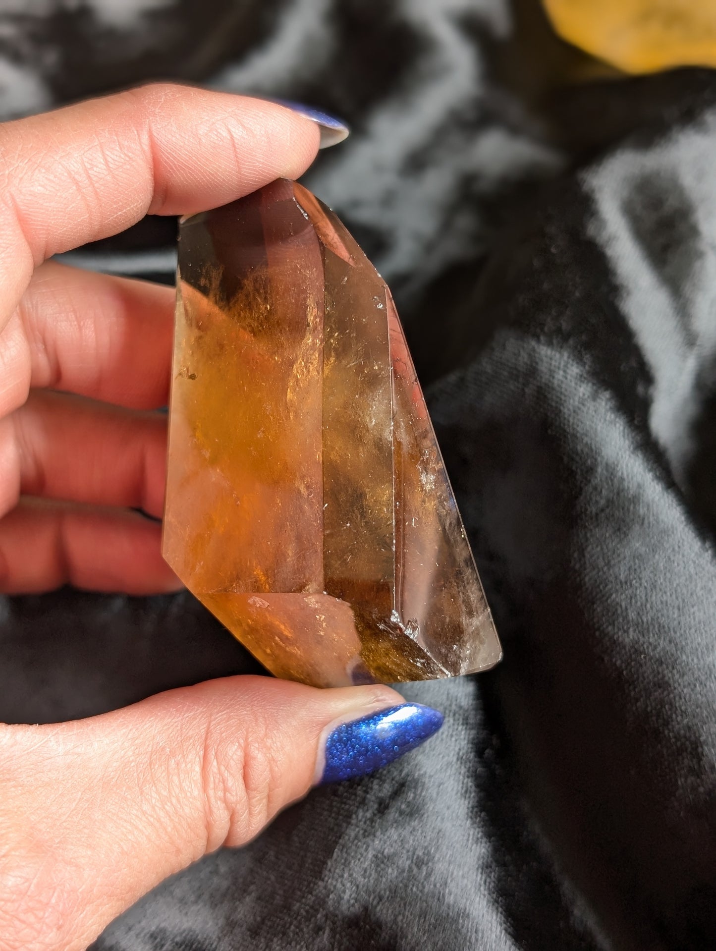 Pointe de citrine véritable
