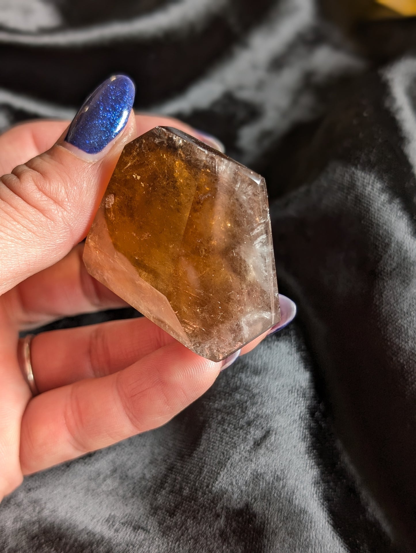 Pointe de citrine véritable