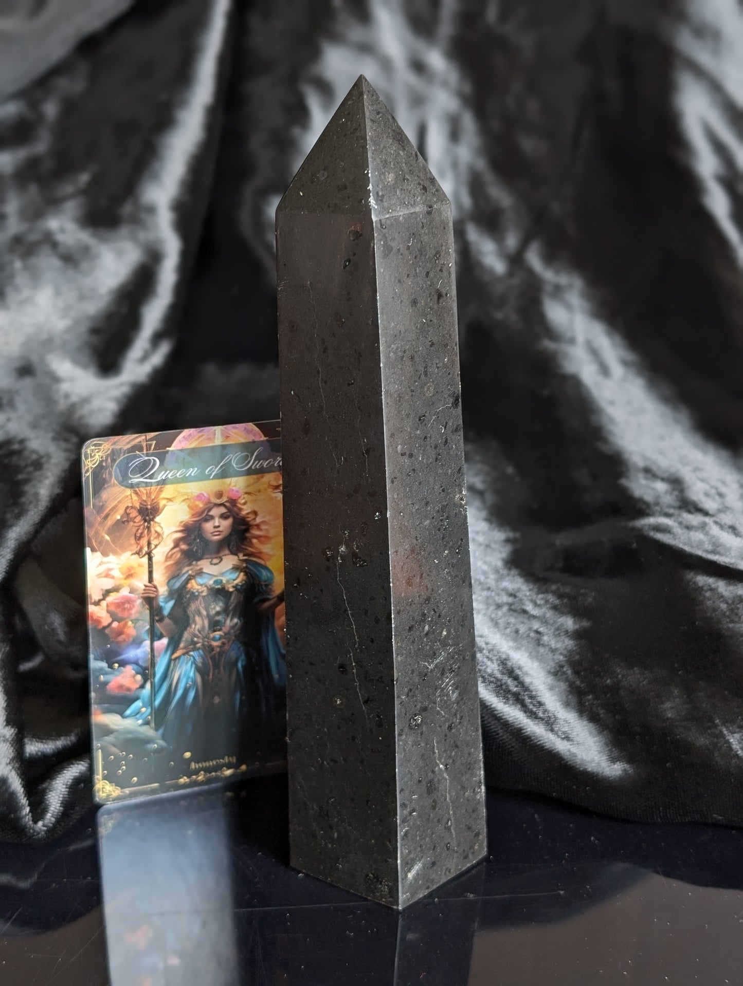 Pointe tourmaline Noire à poser 0.7 kilogrammes 18 cm