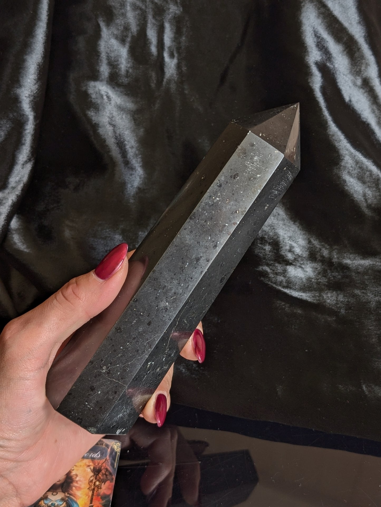 Pointe tourmaline Noire à poser 0.7 kilogrammes 18 cm