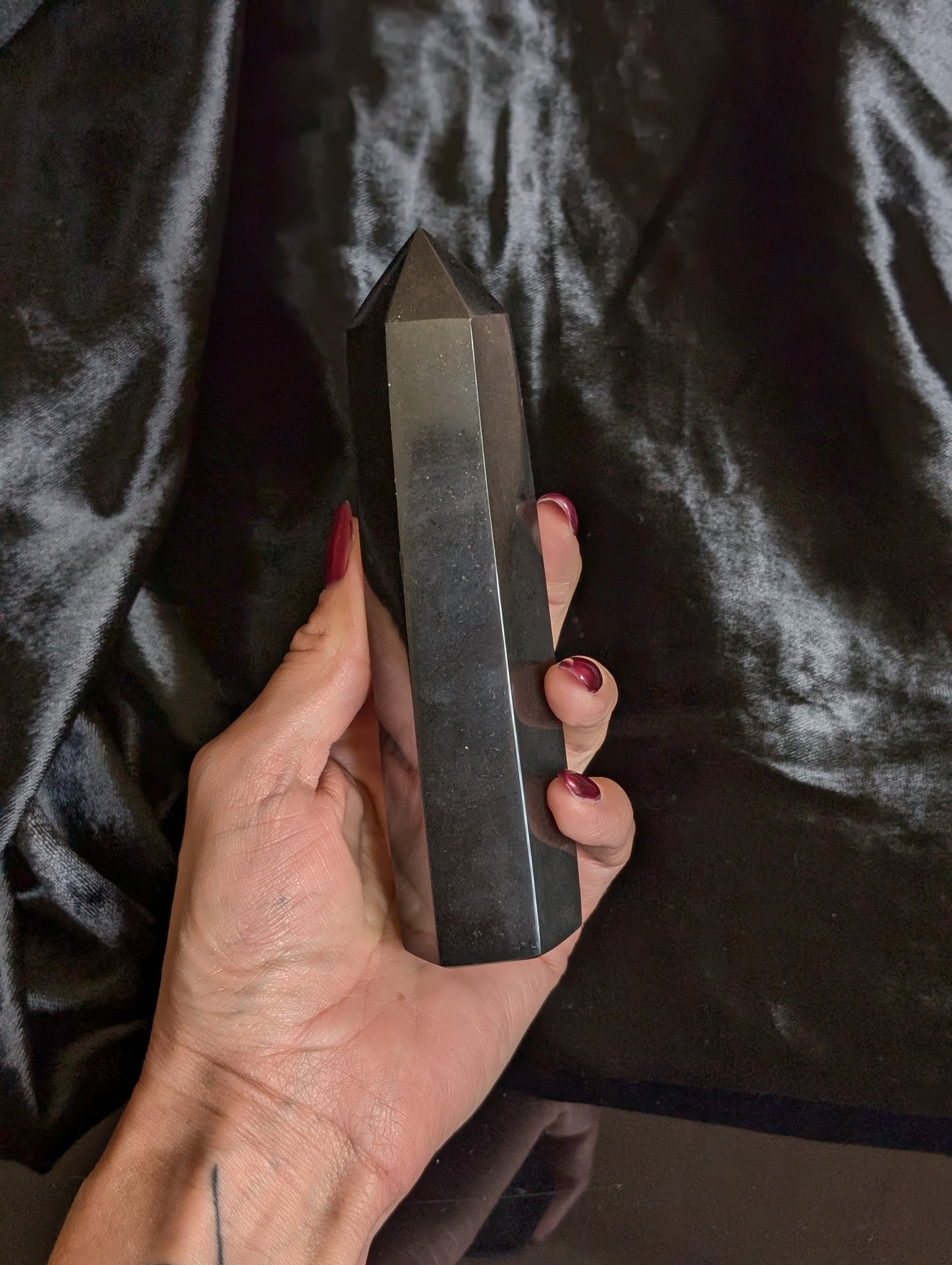 Pointe tourmaline Noire à poser 0.4 kilogrammes 15 cm