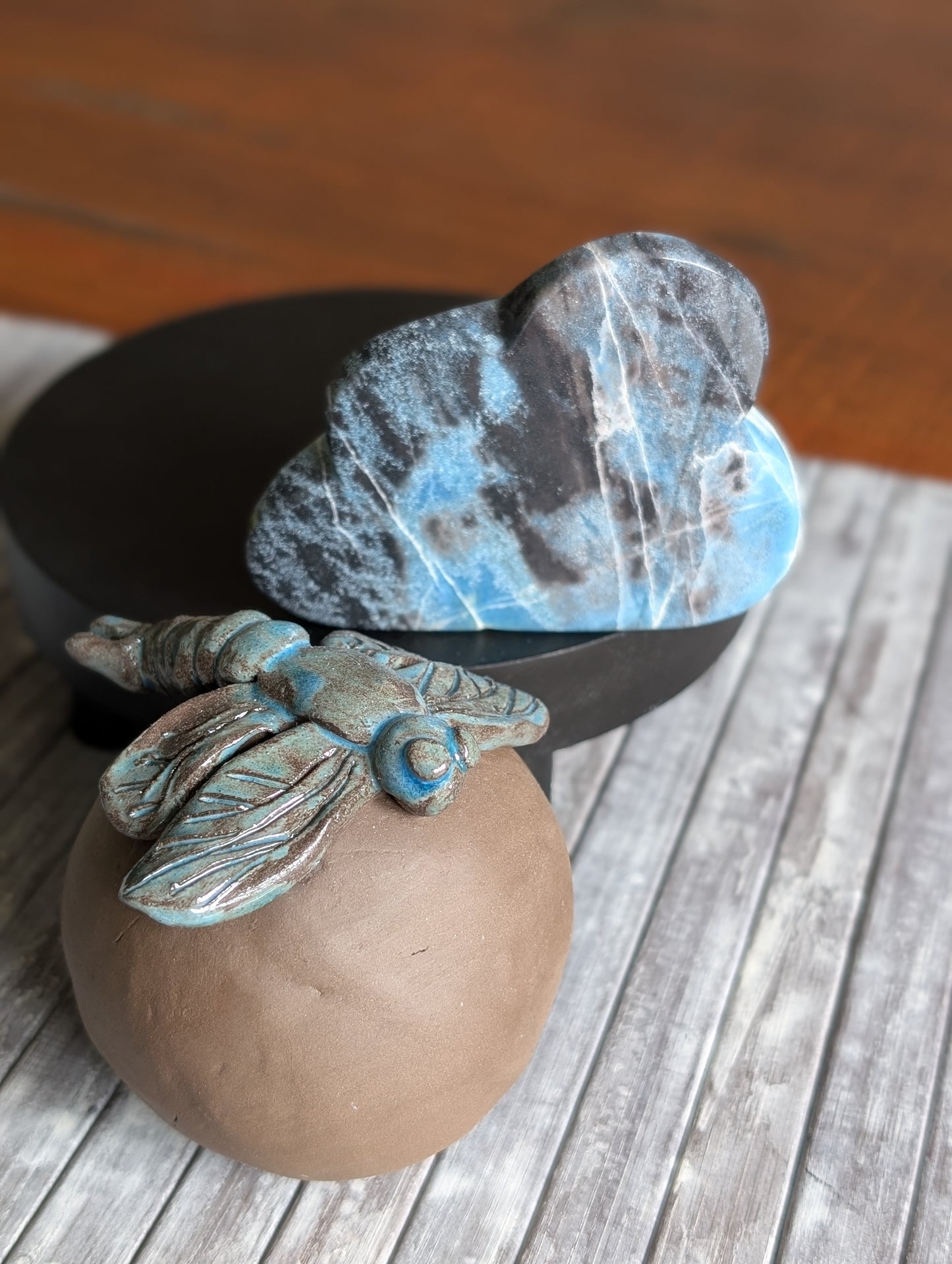 Lot poterie Nuage en trolléite et libellule