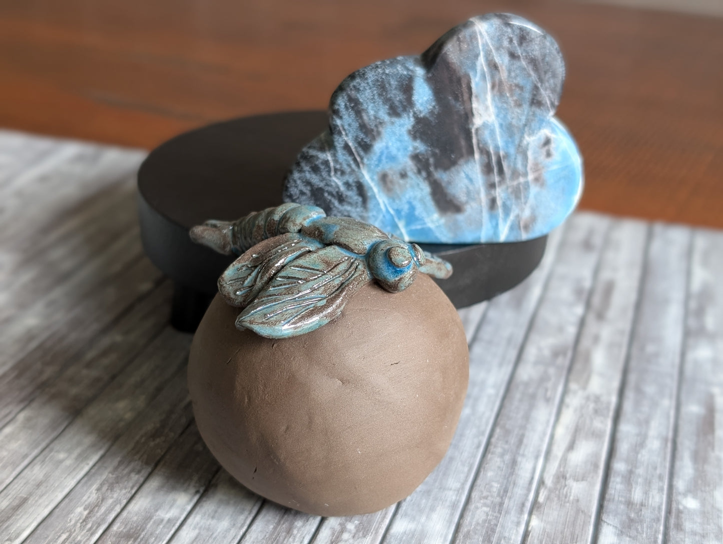 Lot poterie Nuage en trolléite et libellule