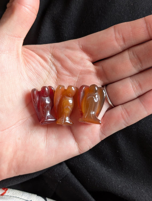 Un petit ange en cornaline