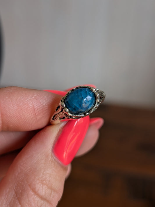 Bague en apatite bleue réglable en écartant
